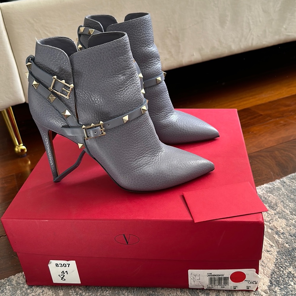 Valentino boots booties gray blue size 8 women shoes leather color is gray blue